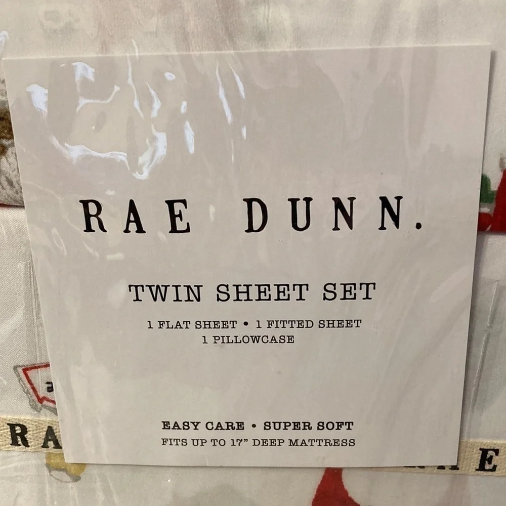 NWT Rae Dunn NORTH POLE SANTA AND MRS CLAUS TWIN CHRISTMAS SHEET SET